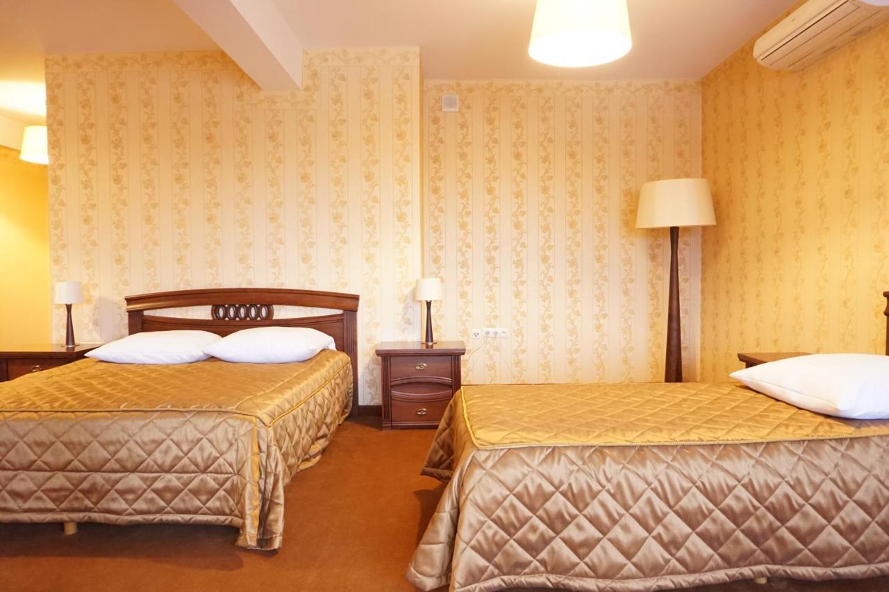 Hotel Mistral Marki  Luaran gambar