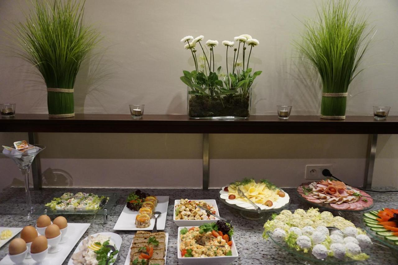 Hotel Mistral Marki  Luaran gambar